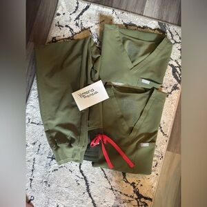 Figs Dark Olive scrub set